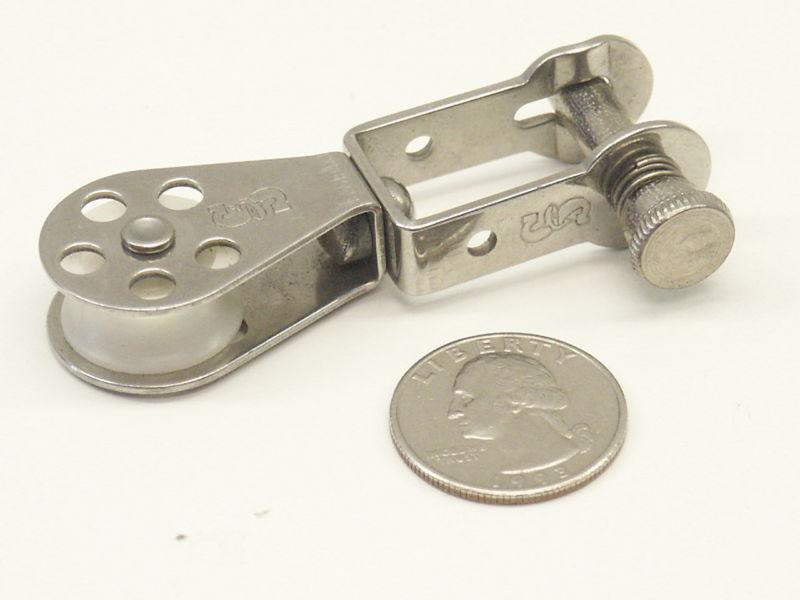 Small stainless schaefer series 01 quick release swivel block, 1/4" line, 750lbs