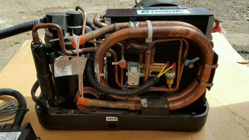 Dometic marine 8000 btu 220v 60hz  boat a/c air conditioner - no reserve