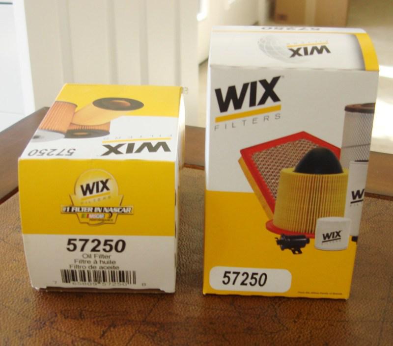 Two wix 57250 oil filters (2)