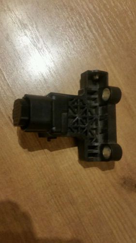 2014  toyota camry 4cylinder  transmission adapter  82824-33360  oem