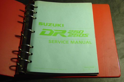 Suzuki motorcycle dr250 &amp; 250s  service manual in binder p/n 99500-42110-03e