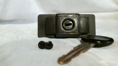 1995 mitsubishi galant glove box lock latch handle h43 w/key  may fit 92-98
