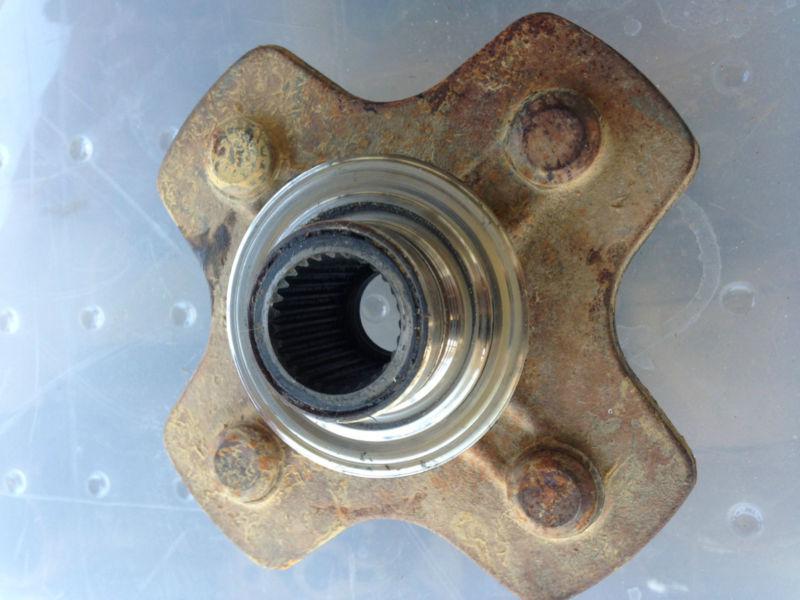 05 honda rancher 350 trx350 right rear wheel axle hub