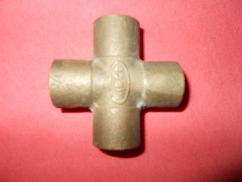 3/4" brass cross pipe fitting     (plumbers, pipe fittings, brass fittings)