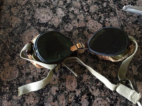 Rare vintage motor racing  goggles aviation green lens...mint