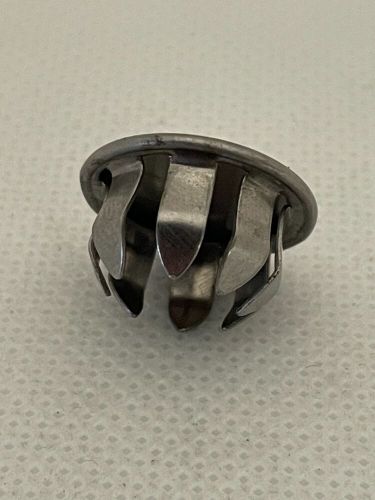 D4037 -  beechcraft - plug button (pack of 9)