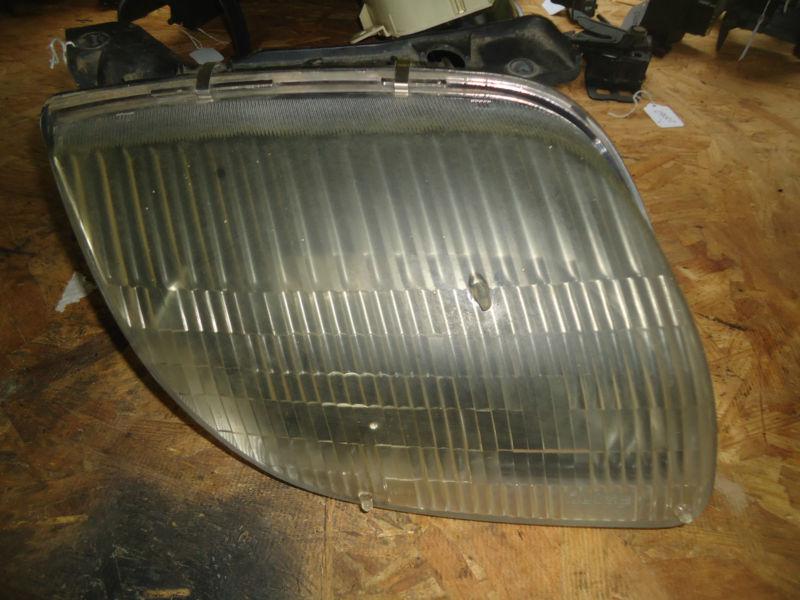 Passenger right side headlight assembly pontiac sunfire & more 2000-05 09012