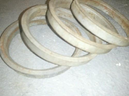 (4) used hub centrix rings from a 1998 acura 3.0 cl