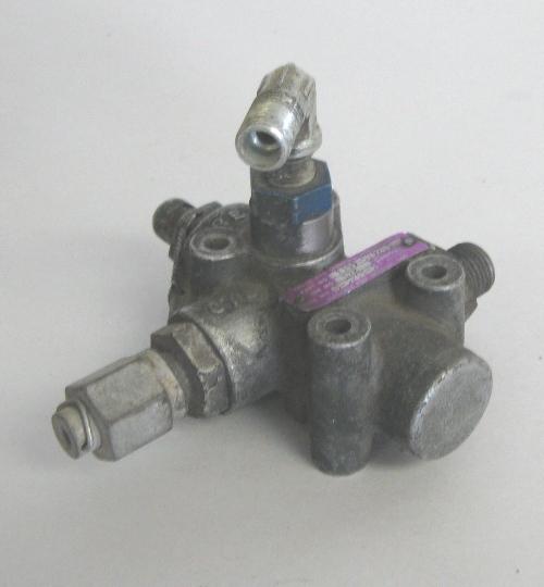 Parker aircraft hydraulic disconnect valve p/n 1359-579255