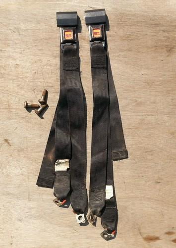  jeep wrangler cj yj rear seat belt set 80 - 91 with hardware (nice)
