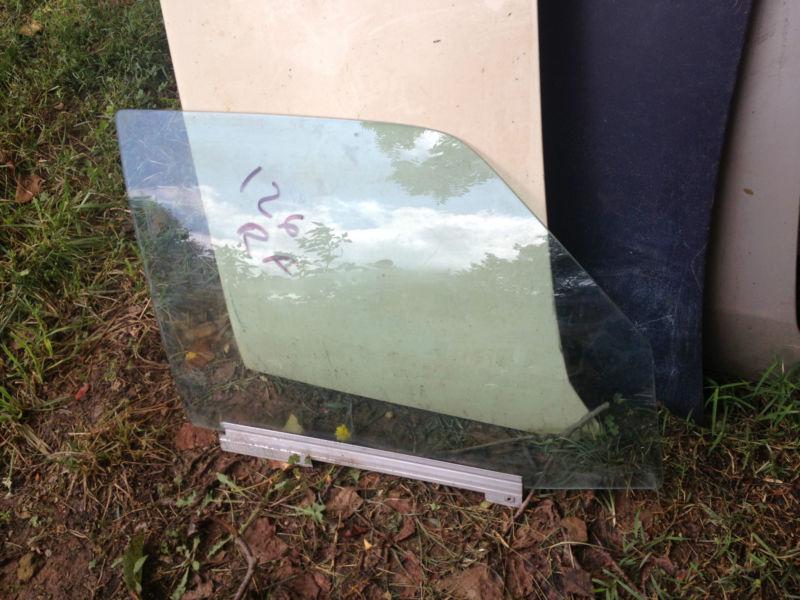 Mercedes w126 126 300 380 420 560 sd sel etc right front door glass window 81-91