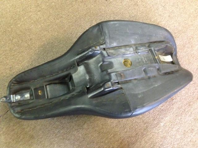 Stock 2001 harley davidson dyna lowrider seat