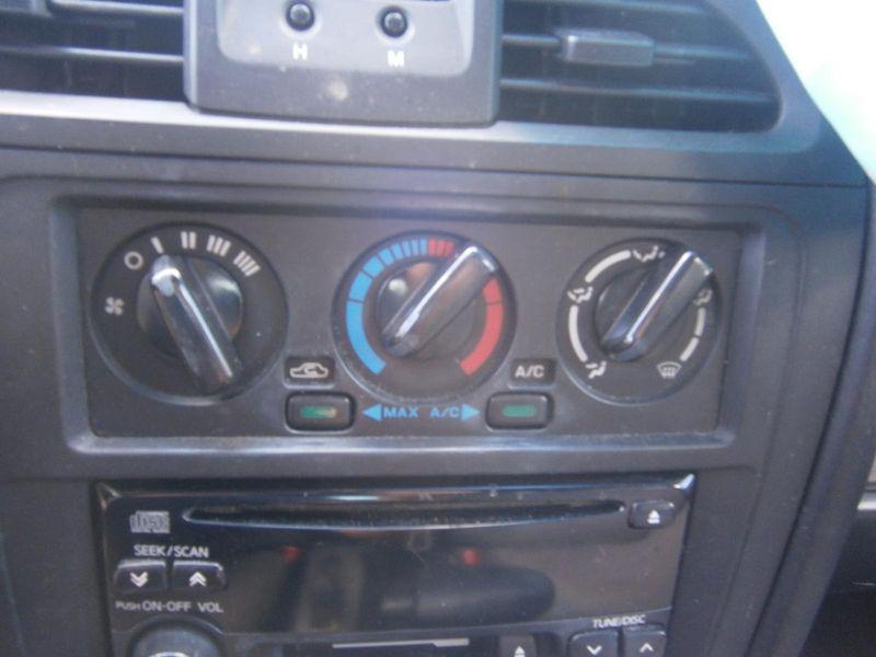 Nissan pathfinder heat/ac controller (ac), w/o navigation system; manual temper