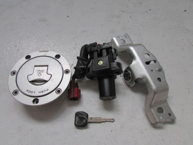 Purchase 2008 CBR600RR CBR 600RR CBR600 600 Lock Set Ignition Key