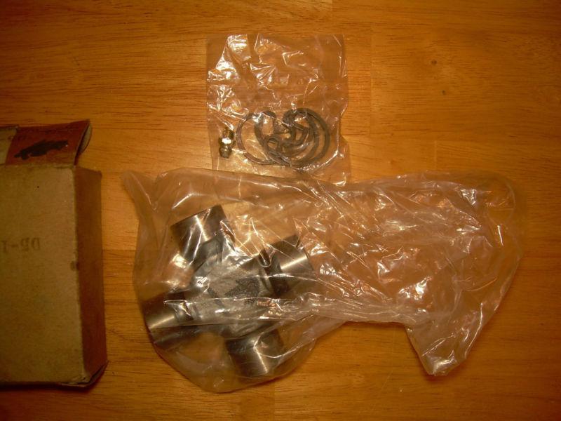 D5-153x u- joint  dana chrysler model 80, 81, 91