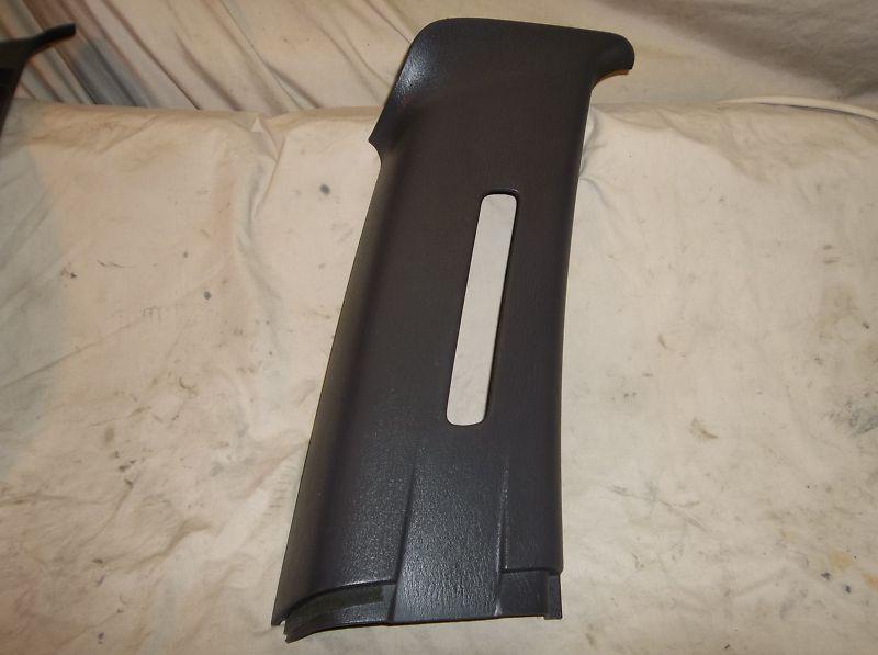 99-04 jeep grand cherokee b pillar passenger side, rh trim bezel, seat belt trim