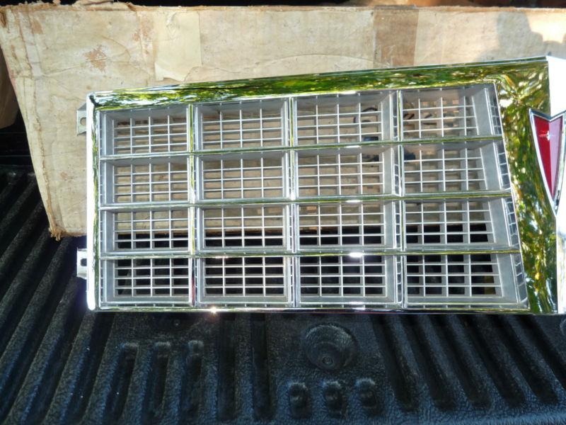 NOS GM 1977 Pontiac Bonneville Brougham Grille, US $399.99, image 3
