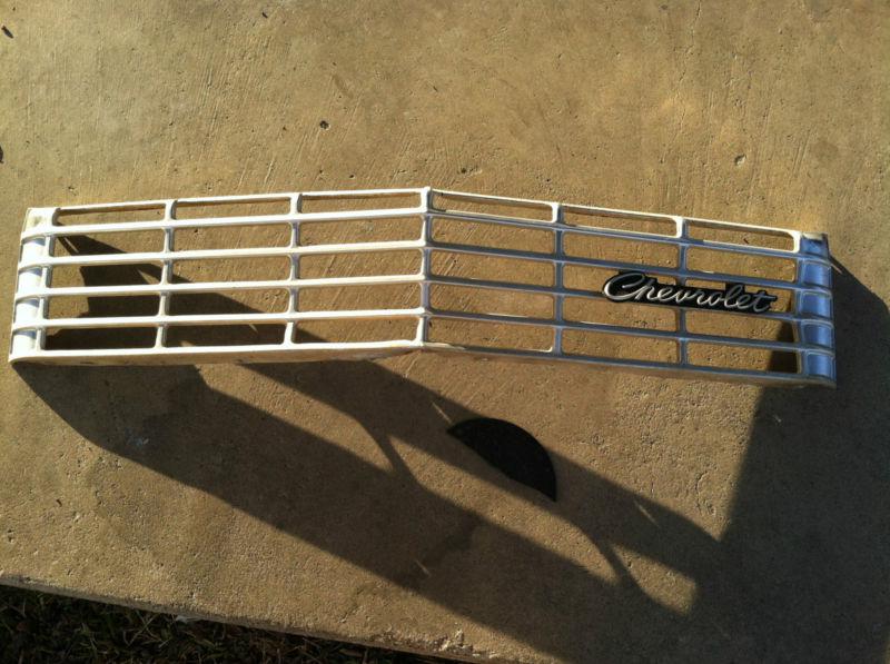 Original 1967 Chevrolet Impala Grille w/ emblem (EXTREMELY RARE) , US $160.00, image 10