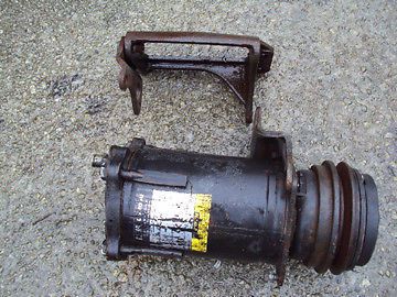 1967 -  1972 chevrolet c10 truck very rare 6 cylinder a/c compressor brackets