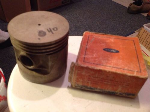 Model a ford piston rings and 1 piston  size 40 over