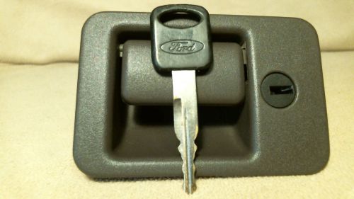 1997 ford taurus glove box lock latch handle with key