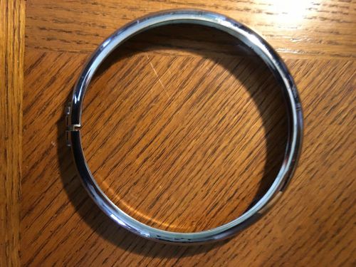 Headlight bezel for 2007 harley davidson sportster