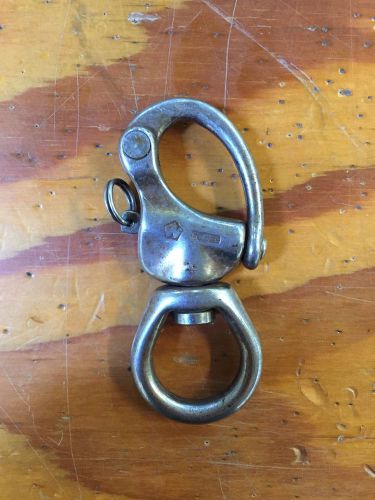 Wichard 2375 heavy duty snap shackle 4" //  6,790 lb break load