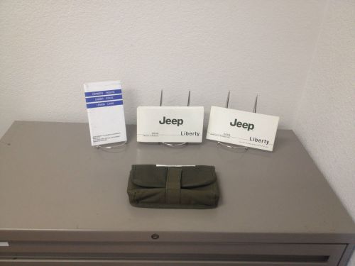 2008 jeep liberty genuine oem owner&#039;s manual set with case--fast free shipping