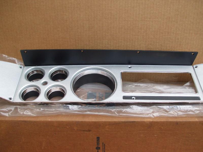 1977-80 Dodge Ram dash bezel