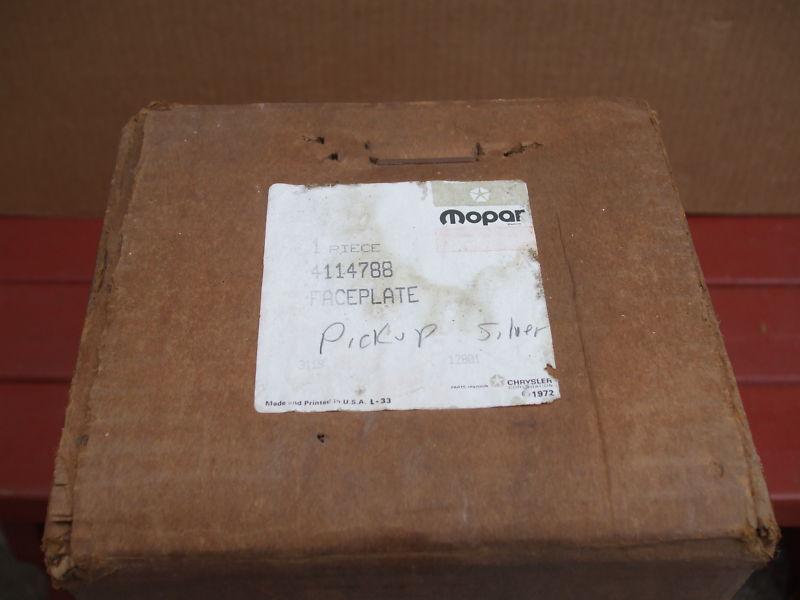 1977-80 Dodge Ram dash bezel