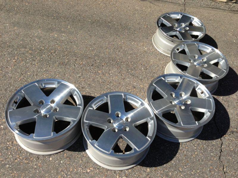 Buy Jeep Wrangler OEM 18 inch Machined front alloy Wheels Rim in good condition in La Habra