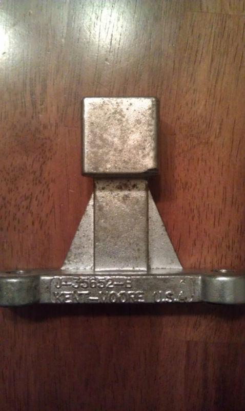 Detroit series 60 cam gear retaining tool (j-35652-b)