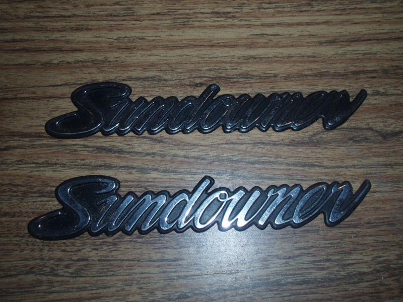 Mazda sundowner emblem 1983 fender truck set
