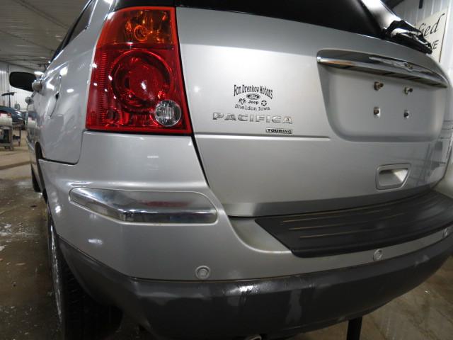 2007 chrysler pacifica tail lamp light left