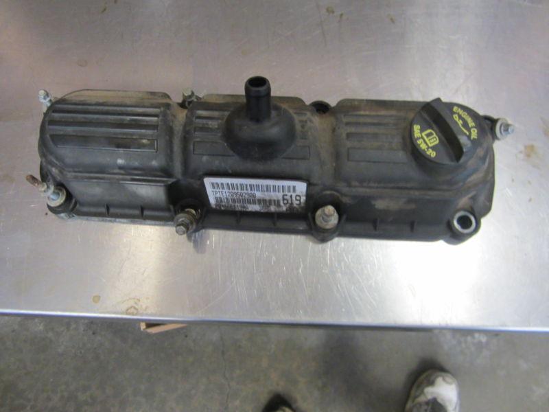 Vn018 left front valve cover 2006 chrysler town & country 3.8