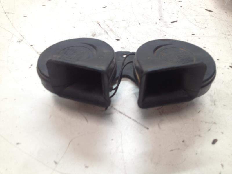 03 saab 9-3 horn horn set