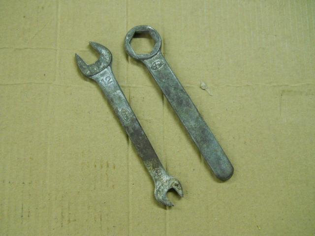  2 honda kit wrenches 