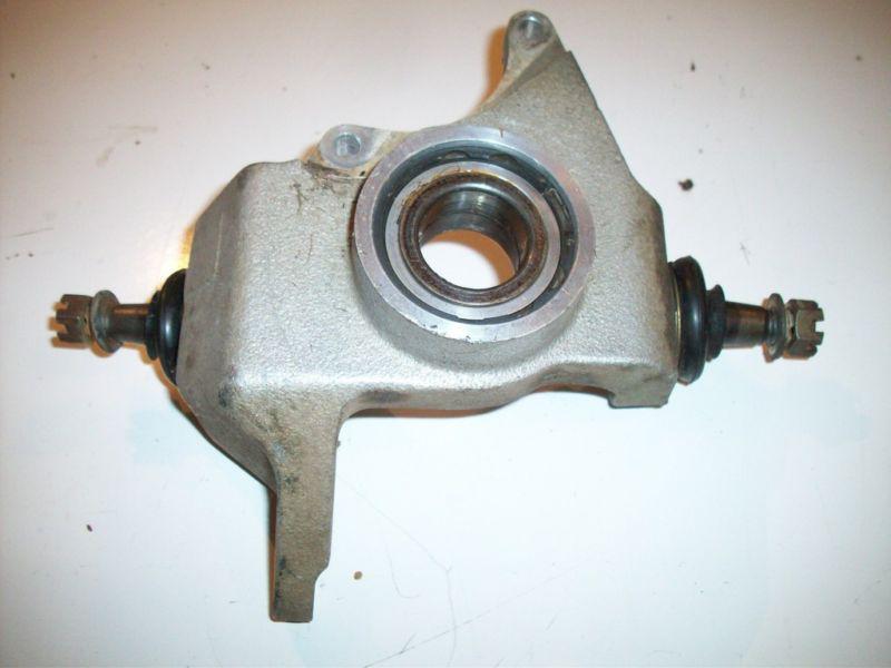 2005 kawasaki brute force 750 4x4 right front knuckle axle carrier oem
