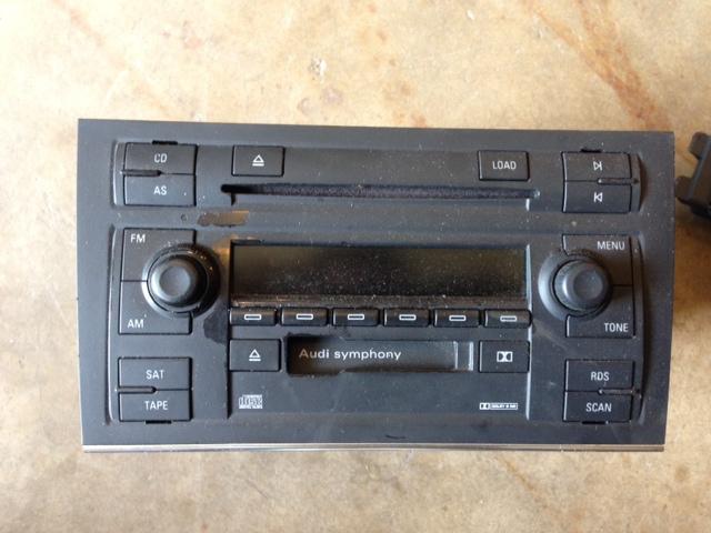 02-08 audi a4 s4 cd/cassette radio oem used