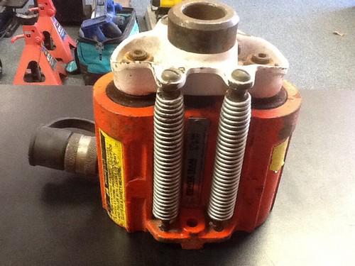 Power team 17.5 ton hydraulic center hole cylinder rt172