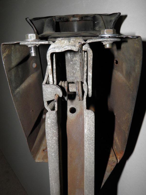 1964 PONTIAC BONNEVILLE CATALINA GP PROBOSCIS SPLIT GRILLE NOSE HOOD LATCH TOWER, US $175.00, image 7