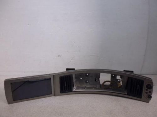 Nissan elgrand 2004 multi monitor [1361300]