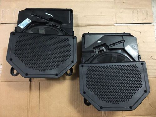 06-08 bmw 325i e90 set(2) floor subwoofers 65136954875-02 (l) 65136925334-07 (r)