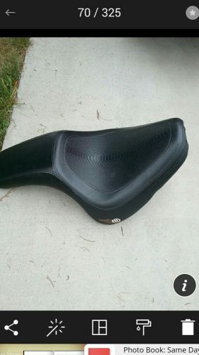 2002 standard softail harley-davidson motorcycle seat