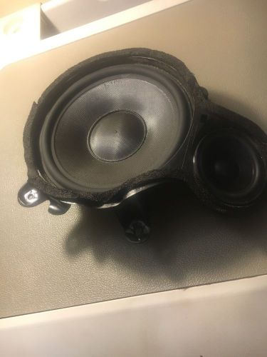 Volvo s60r/v70r drivers side door speaker