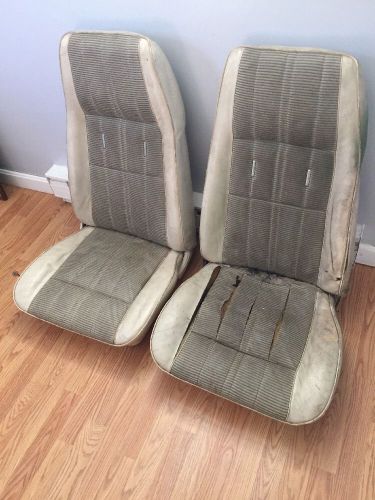 1971 1972 1973  mustang front seat pair