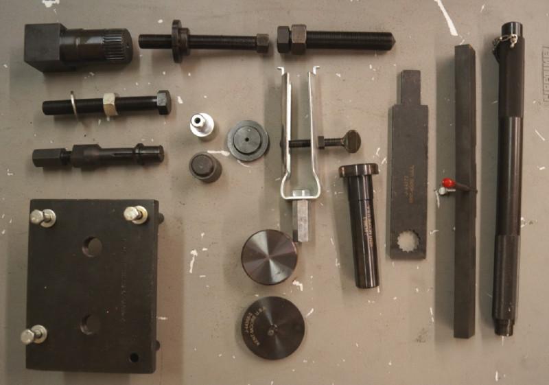 Nice lot of 14 gm kent-moore transission & axle tools lh-23122