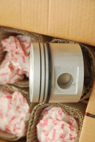 Mahle pistons set for  volvo 244 turbo b21et b21ft 92.50 0.50mm oversize new