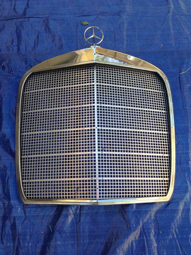 Mercedes tall  grill 300 280 250 220 se 111 112