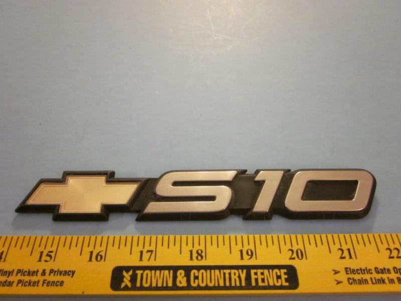 Chev s10 pickup factory door emblem